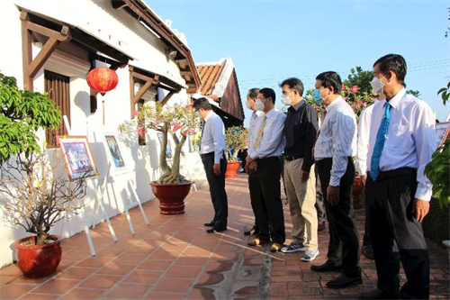 Bảo tàng Hồ Chí Minh đón hơn 620 lượt khách đến viếng Bác